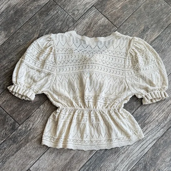 Chic Beige Knit Blouse with Bow Accents - Picture 10 of 14